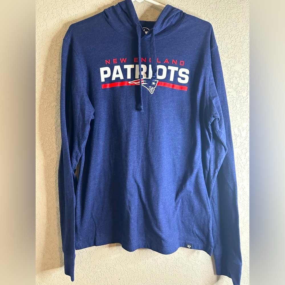 47 New England Patriots Size S Men’s Long Sleeve Lightweight hoodie